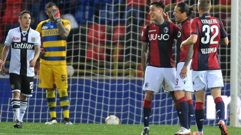 Entre chilenos: Pulgar provoca el autogol de Sierralta