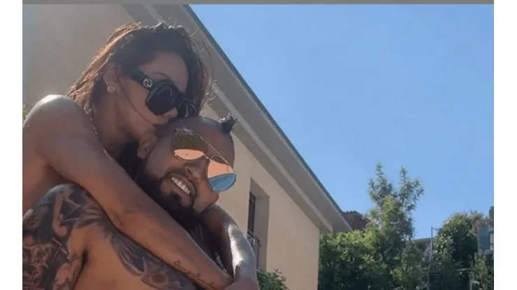 Vidal disfrutó de su día libre con piscina y mucho instagram