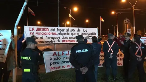 Una postal de las protestas de los ex empleados de Conmebol