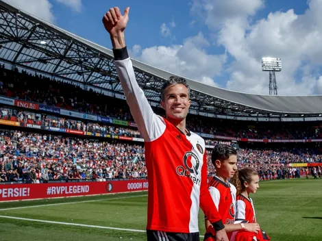 Nos ponemos viejos: Robin van Persie cuelga los botines en Holanda