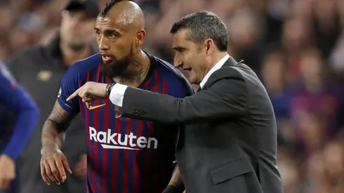Valverde a los pies del Rey Arturo.