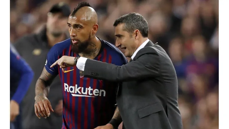 Valverde a los pies del Rey Arturo.