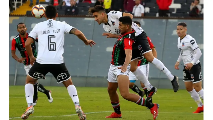 Jugadores de Colo Colo celebran a sus madres con lindo detalle en sus camisetas