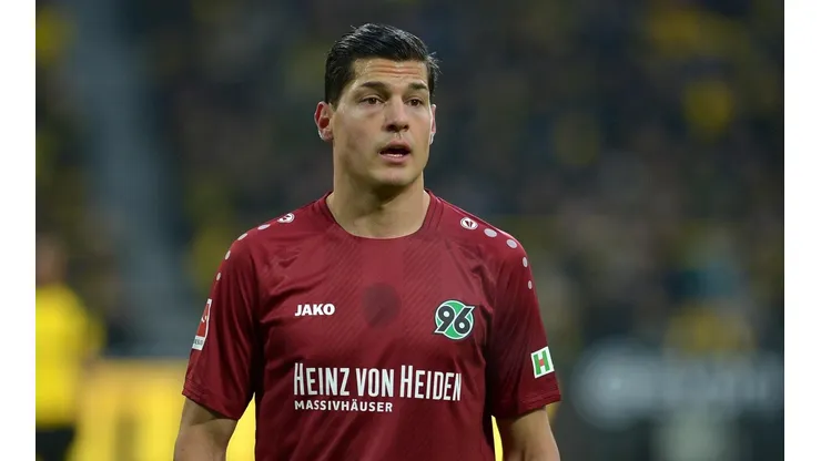 El Hannover de Miiko Albornoz descendió en la Bundesliga