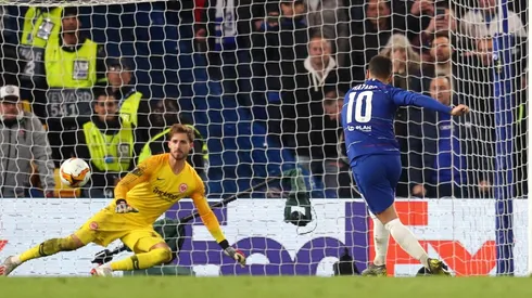 Chelsea supera al Eintracht y se cita con Arsenal
