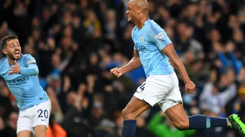Kompany: "No llegué tan lejos en mi carrera para tener compañeros jóvenes diciéndome cuándo debo chutar"