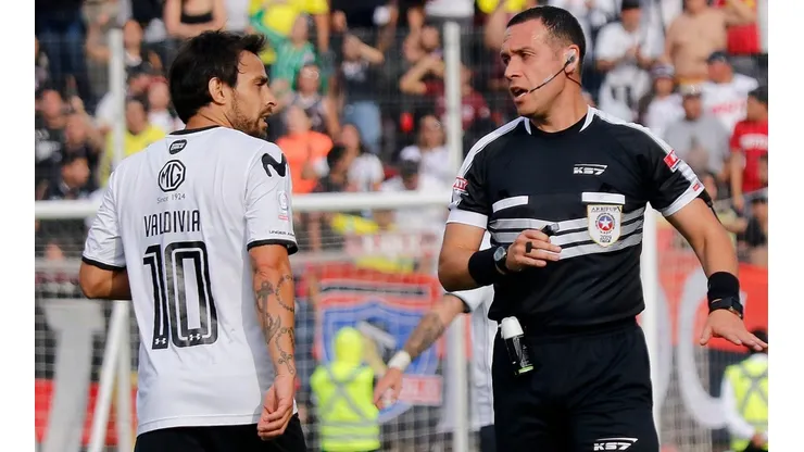 Jorge Valdivia y su amarilla ante La Calera