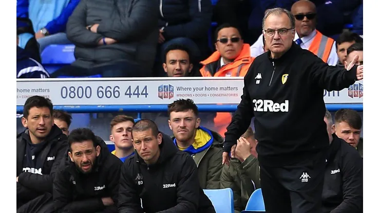 Bielsa dirigiendo hoy contra Ipswich