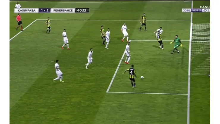 El gol anulado a Mauricio Isla