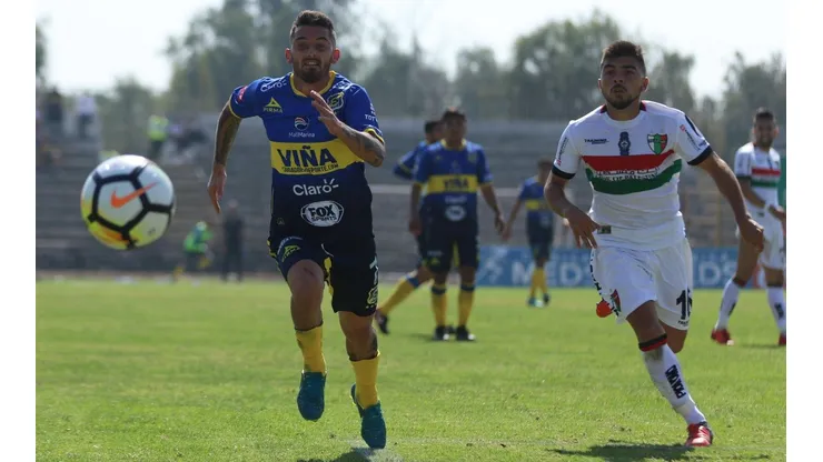 Palestino y Everton chocan desde las 16:00 horas en La Cisterna