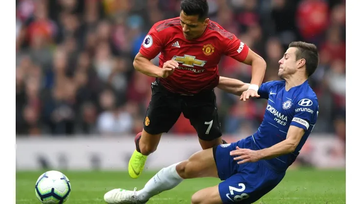 Sánchez es el centro de las críticas en Inglaterra