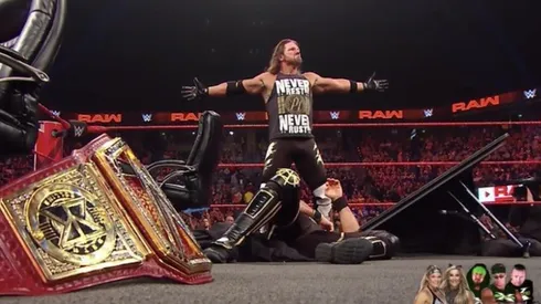 AJ Style da el primer gran golpe ante Seth Rollins en la firma de contrato