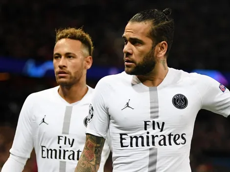 Dani Alves: "Neymar debe controlarse y no ser tan calentón"