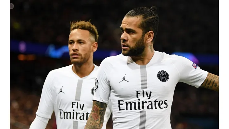 Dani Alves se refirió al incidente de su amigo.