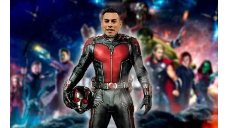 Eduardo Vargas es el Ant-Man de la selección chilena