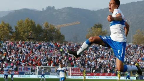 Diego Valencia anotó en el 3-1 de la UC sobre Universidad de Concepción