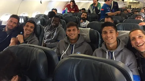 Plantel Cruzado en el avión