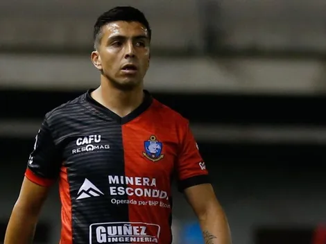 Enorme ovación para Fierro en en su regreso al estadio Monumental