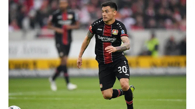 Charles abrió el camino para un Bayer que se ilusiona con la Europa League.