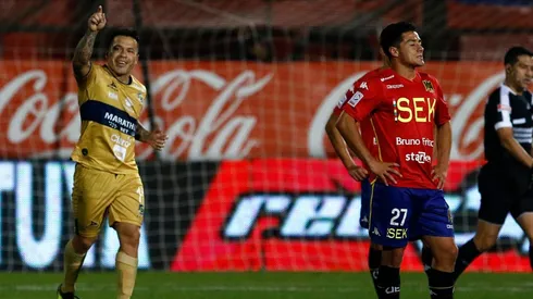 El jugador de Everton de Viña del Mar anotó tres tantos ante Unión Española en Santiago