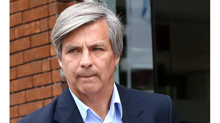 El candidato a la presidencia de la ANFP Harold Mayne Nicholls inscribe su candidatura