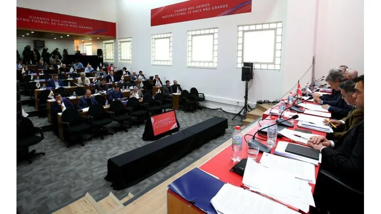 Sesión extraordinaria del consejo de presidentes de la ANFP.