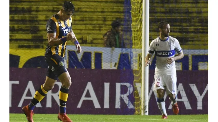 El Canalla festeja el autogol del Chapa.