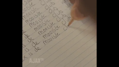 El Ajax corrigió a su nuevo fichaje con un particular castigo