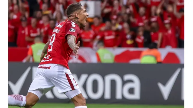 Copa Libertadores: Internacional vs Palestino - PORTO ALEGRE, RS, 09.04.2019: Futebol - Internacional-Palestino/CHI. Paolo Guerrero do Internacional comemora segundo gol em lance. Partida entre Internacional e Palestino/CHI, valida pela 4� rodada da Copa Libertadores da America 2019, realizado no Estadio Beira Rio, zona sul da capital gaucha, nesta terca-feira (09). (Foto: Everton Pereira/Ofotografico/Lancepress!) - Partida entre Internacional e Palestino
