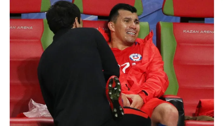 Gary Medel estará solamente tres semanas fuera de las canchas