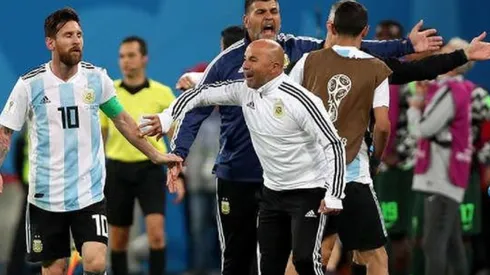 Sampaoli nunca pudo mantener el orden en el camarín trasandino