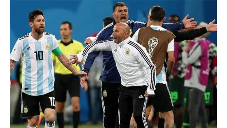 Sampaoli nunca pudo mantener el orden en el camarín trasandino