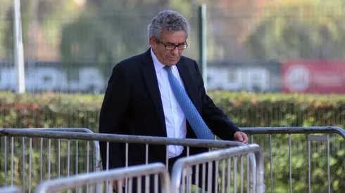 Junta de Accionistas de Blanco y Negro - 17 de abril de 2018/SANTIAGOLeonidas Vial, llega la junta de accionistas, en la Casa Blanca de Colo Colo.FOTO: SEBASTIAN BELTRAN GAETE/AGENCIAUNO