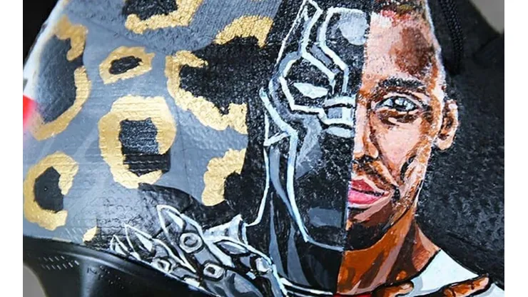 Aubameyang recibió unas espectaculares botas de 'Black Panther'