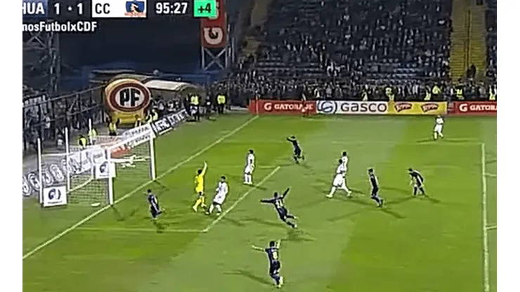El momento del agónico gol del empate de Huachipato