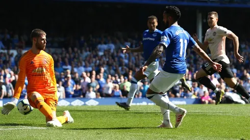 Everton goleó 4-0 a un Man United sin vida y sin Alexis