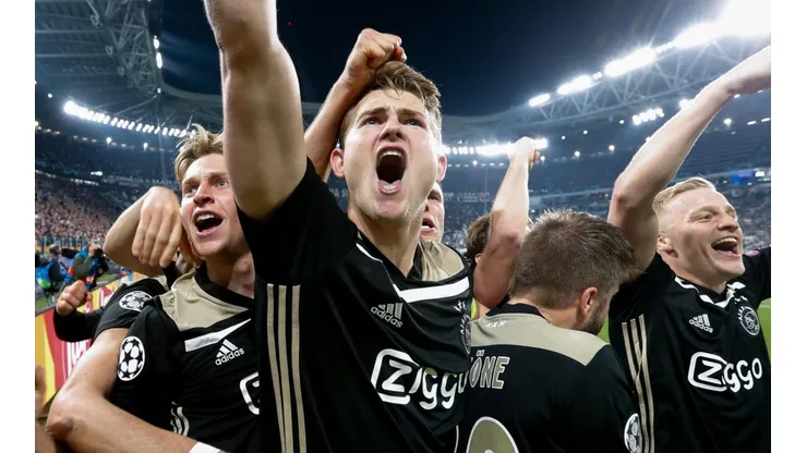 La alucinante jugada del Ajax que tiene a todos locos