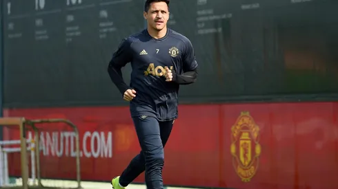 Sánchez y su bigote galáctico ya trabajan de cara a volver al once