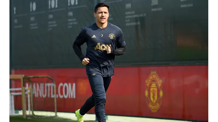 Sánchez y su bigote galáctico ya trabajan de cara a volver al once