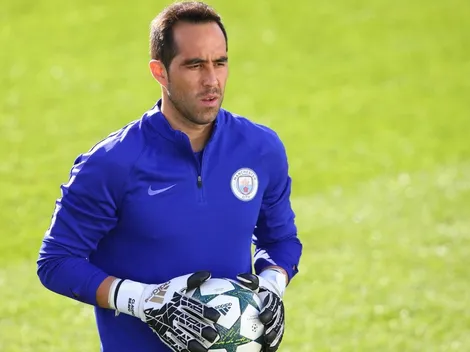 Una buena: Bravo regresó a los entrenamientos con el City