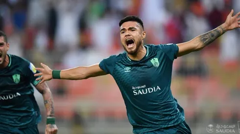 Díaz celebrando su gol con el Al Ahli
