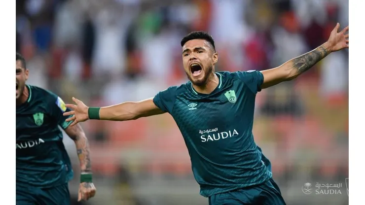 Díaz celebrando su gol con el Al Ahli