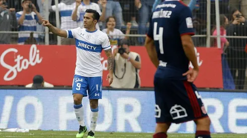 Puch contra la U en San Carlos.