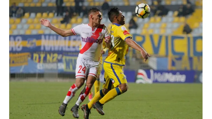 Everton vs Curico Unido - 12 mayo 2018/Vi�a del MarMatias Cavalleri (i) durante el partido valido por la decimo tercera fecha del Campeonato Scotiabank 2018, Everton vs Curico Unido, disputado en el Estadio SausalitoFOTO: YVO SALINAS/AGENCIAUNO