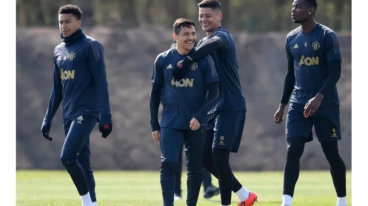 Sánchez y su extraño bigote volverán a las canchas esta semana