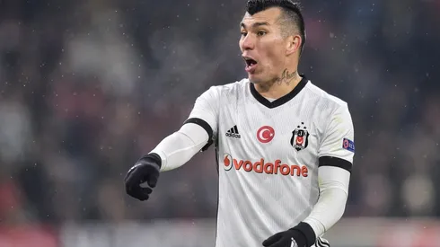 Besiktas de Medel consigue un triunfazo ante el líder de la Superliga turca