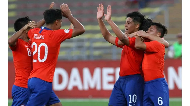Chile reacciona ante Uruguay.