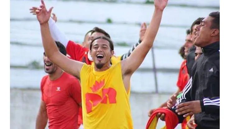 López renovó con una curiosa cláusula en Uruguay