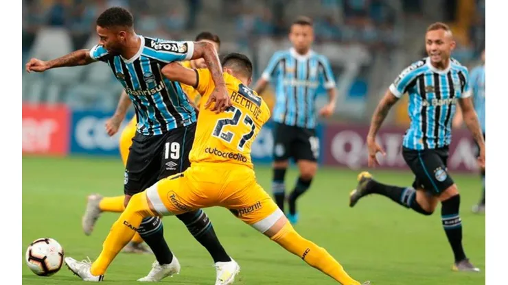 Gremio le gana a Rosario Central y le mete presión a la UC