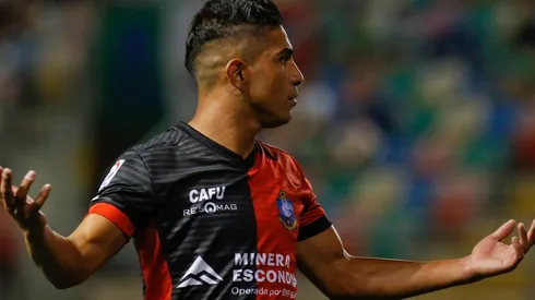 Felipe Flores está precupado por su suplencia